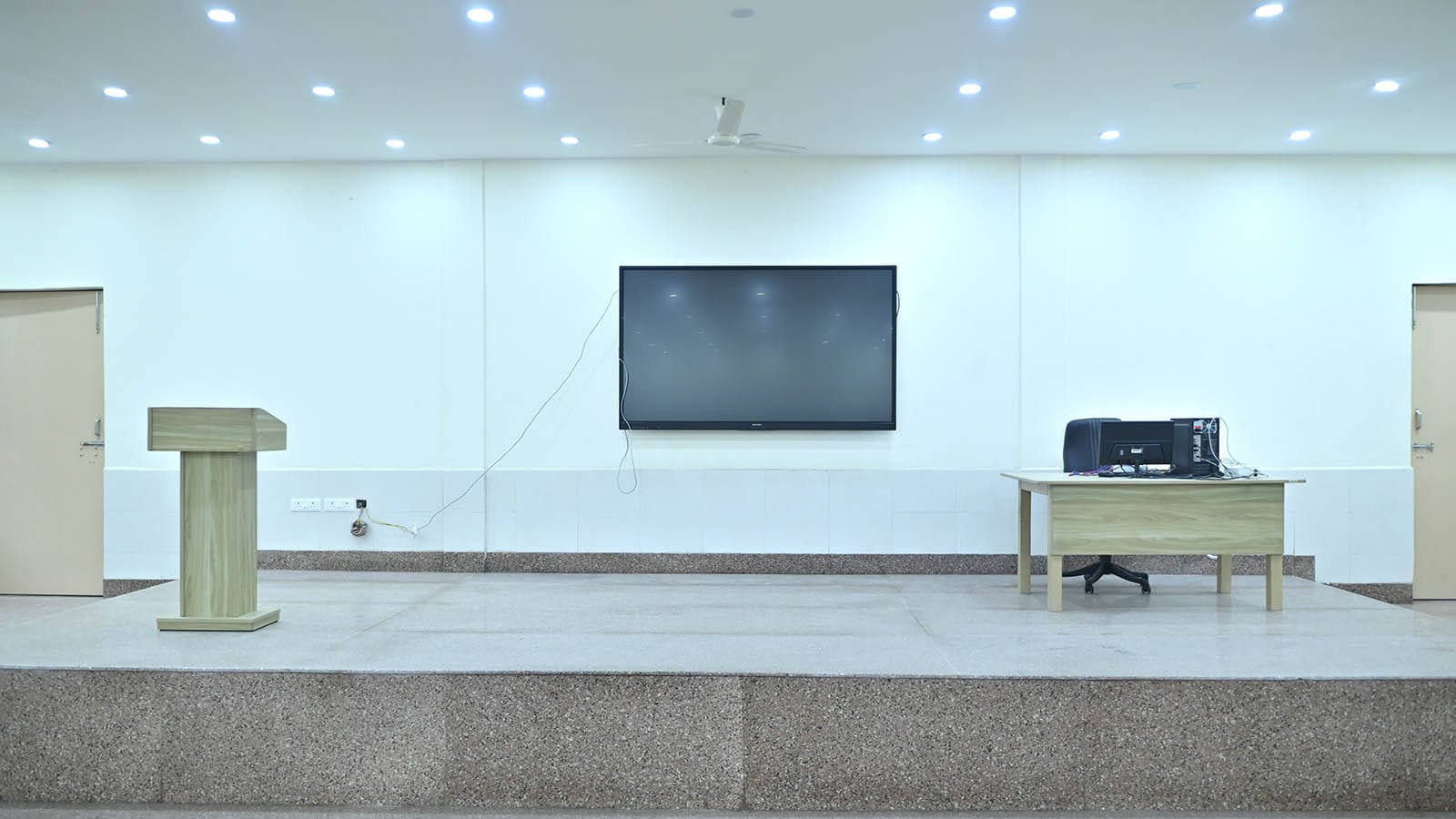 LECTURE THEATRE 5
